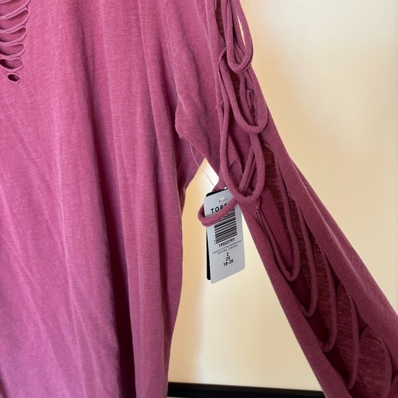 TORRID Classic Fit Cotton Crew Neck Slasher Tee. Size 2X. 18-20. NWT - Picture 8 of 14